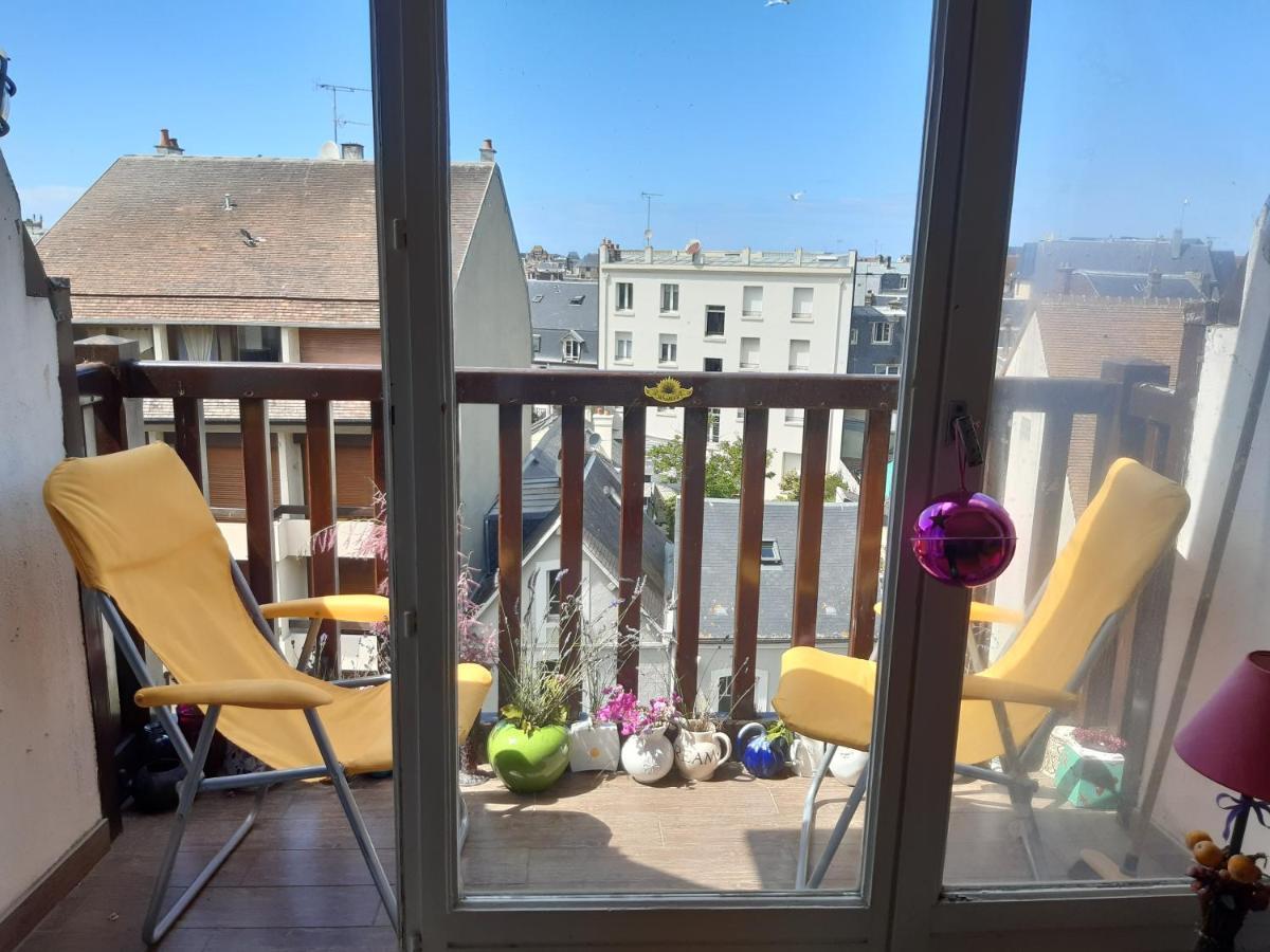 Chez Coco, 7 Persons, Triangle D'Or, Hypercentre Apartment Deauville Exterior photo